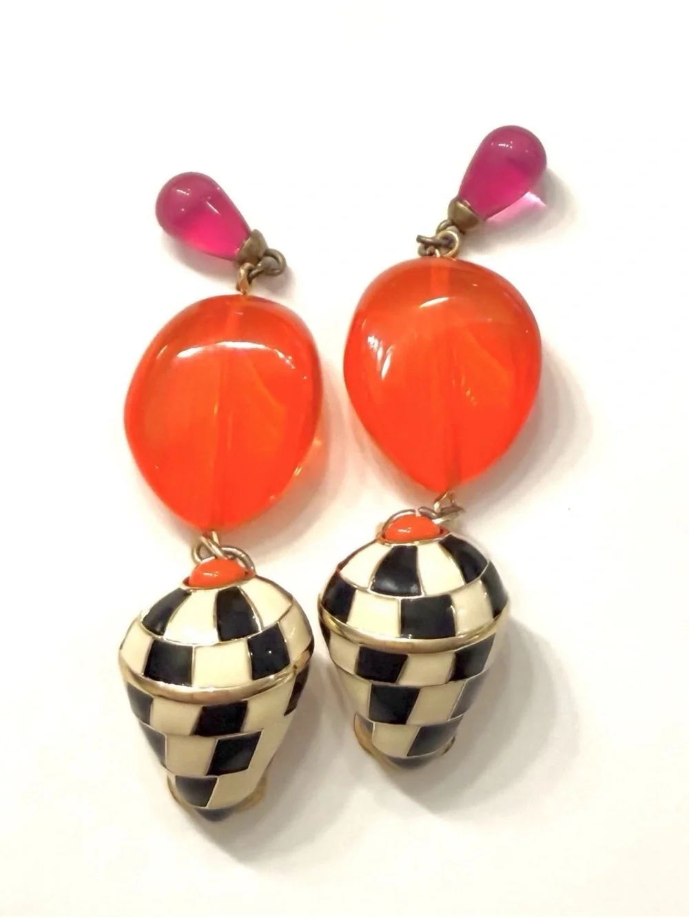 Kenneth Lane Pink + Black & White Checkerboard Conch Shell KJL Drop Earrings - Picture 6 of 9